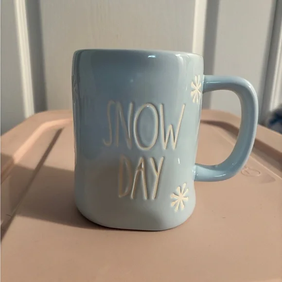 Snow Day - Rae Dunn - Picture 1 of 3